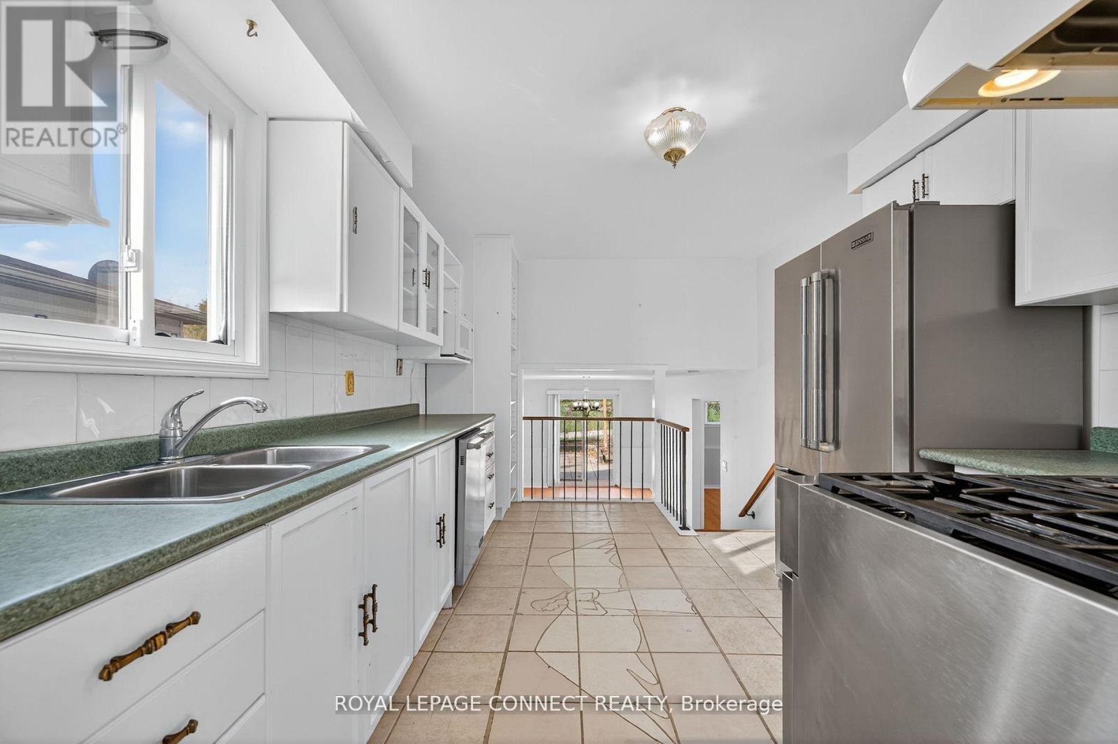 75 Hudson Crescent, Bradford West Gwillimbury, Ontario  L3Z 2K1 - Photo 16 - N12540112