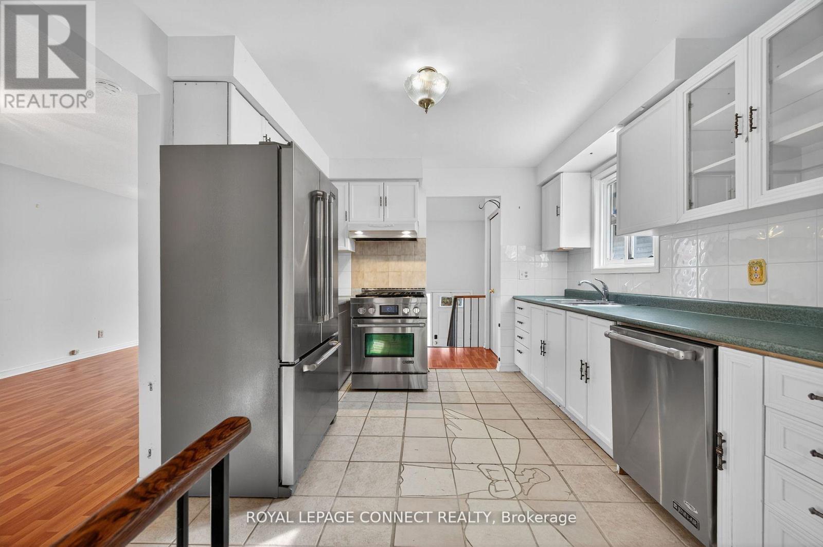 75 Hudson Crescent, Bradford West Gwillimbury, Ontario  L3Z 2K1 - Photo 17 - N12540112