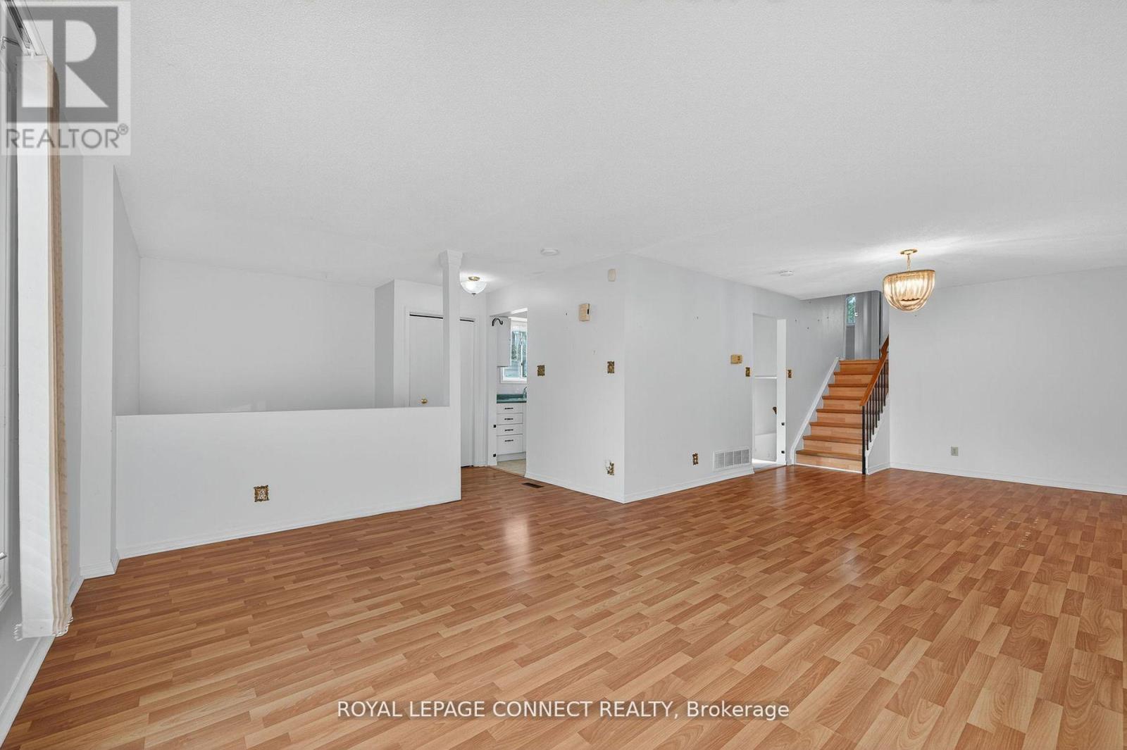 75 Hudson Crescent, Bradford West Gwillimbury, Ontario  L3Z 2K1 - Photo 7 - N12540112