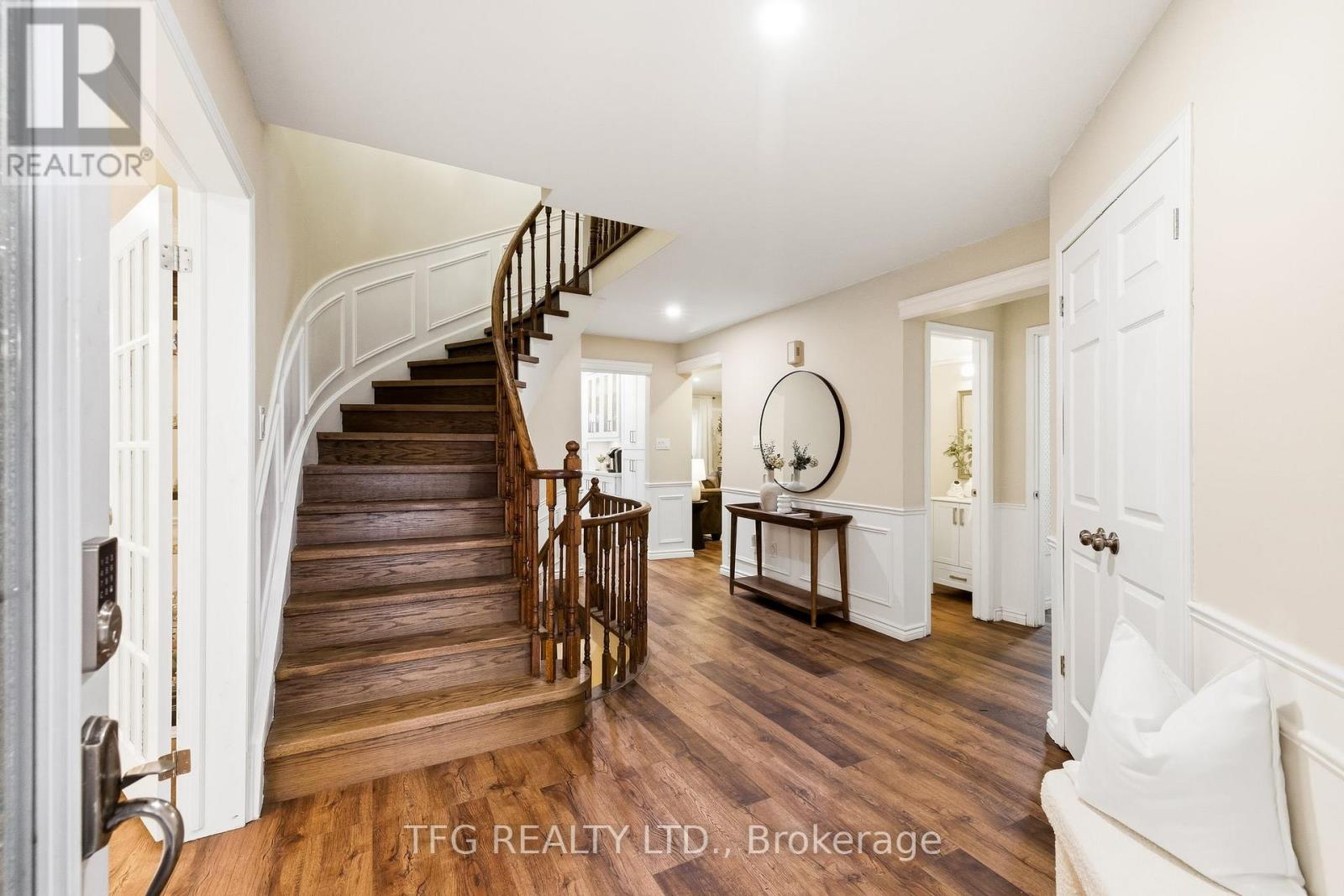 500 Sundown Crescent, Pickering, Ontario  L1V 6A7 - Photo 3 - E12540138