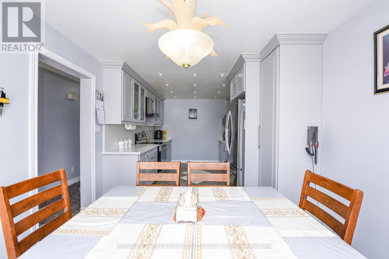 5 Norbert Road, Brampton, Ontario  L6Y 2J9 - Photo 11 - W12540030