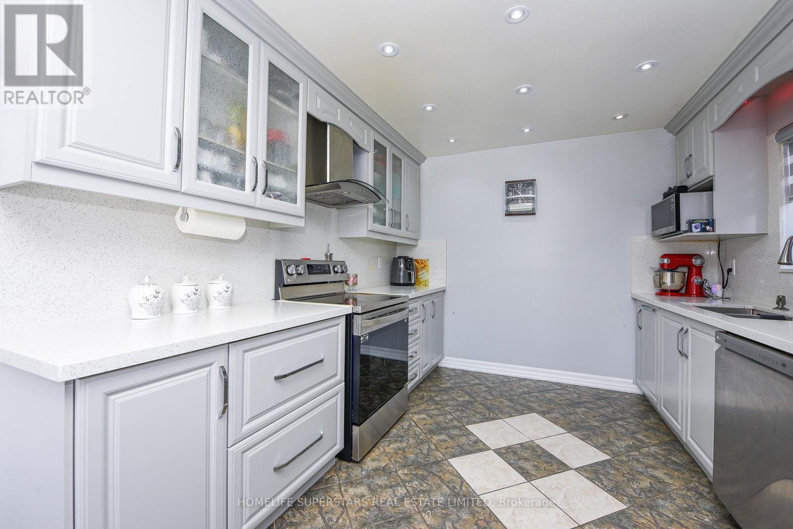 5 Norbert Road, Brampton, Ontario  L6Y 2J9 - Photo 8 - W12540030