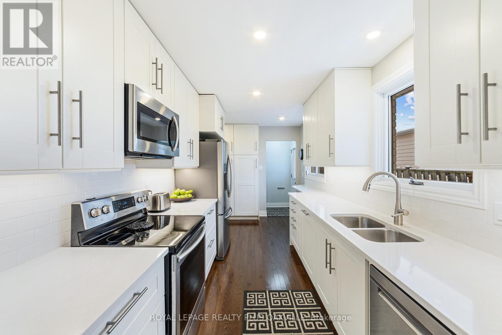 437 Withnell Crescent, Oakville, Ontario  L6L 3M1 - Photo 11 - W12540048