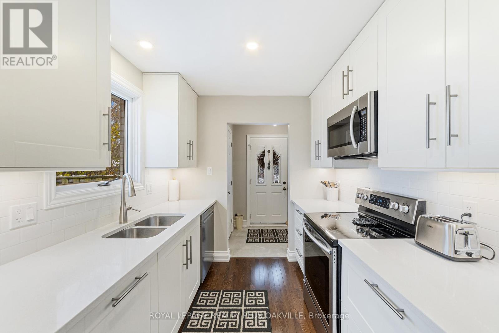 437 Withnell Crescent, Oakville, Ontario  L6L 3M1 - Photo 13 - W12540048