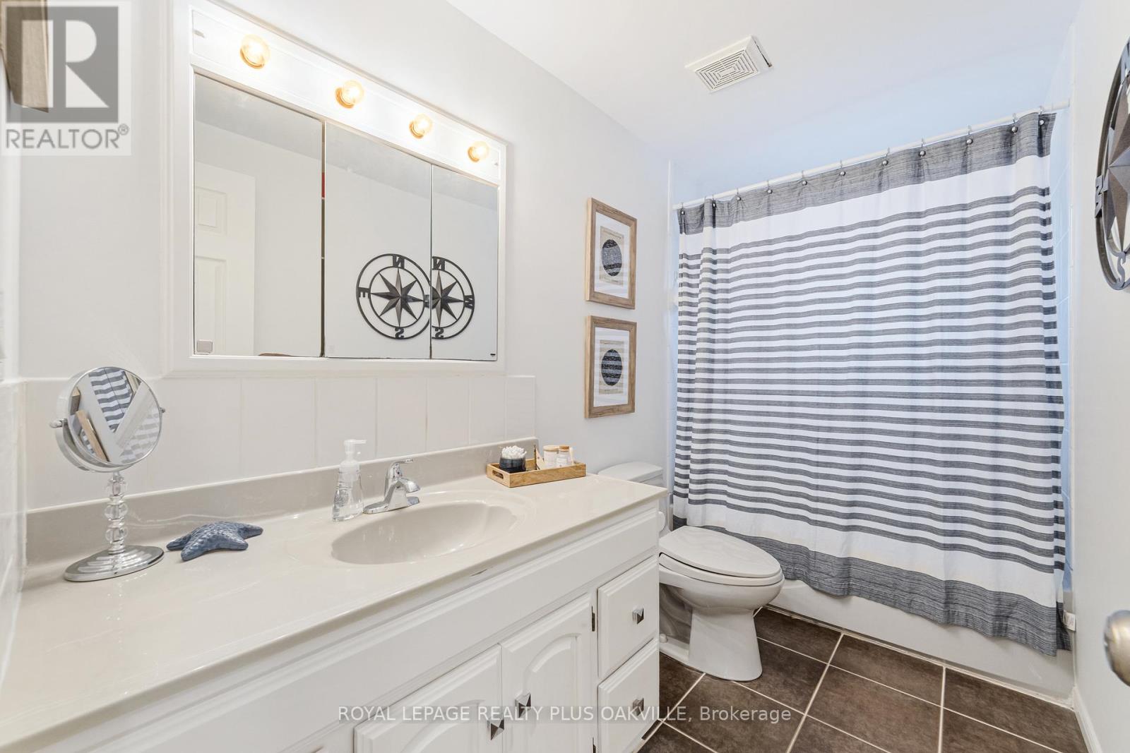 437 Withnell Crescent, Oakville, Ontario  L6L 3M1 - Photo 16 - W12540048