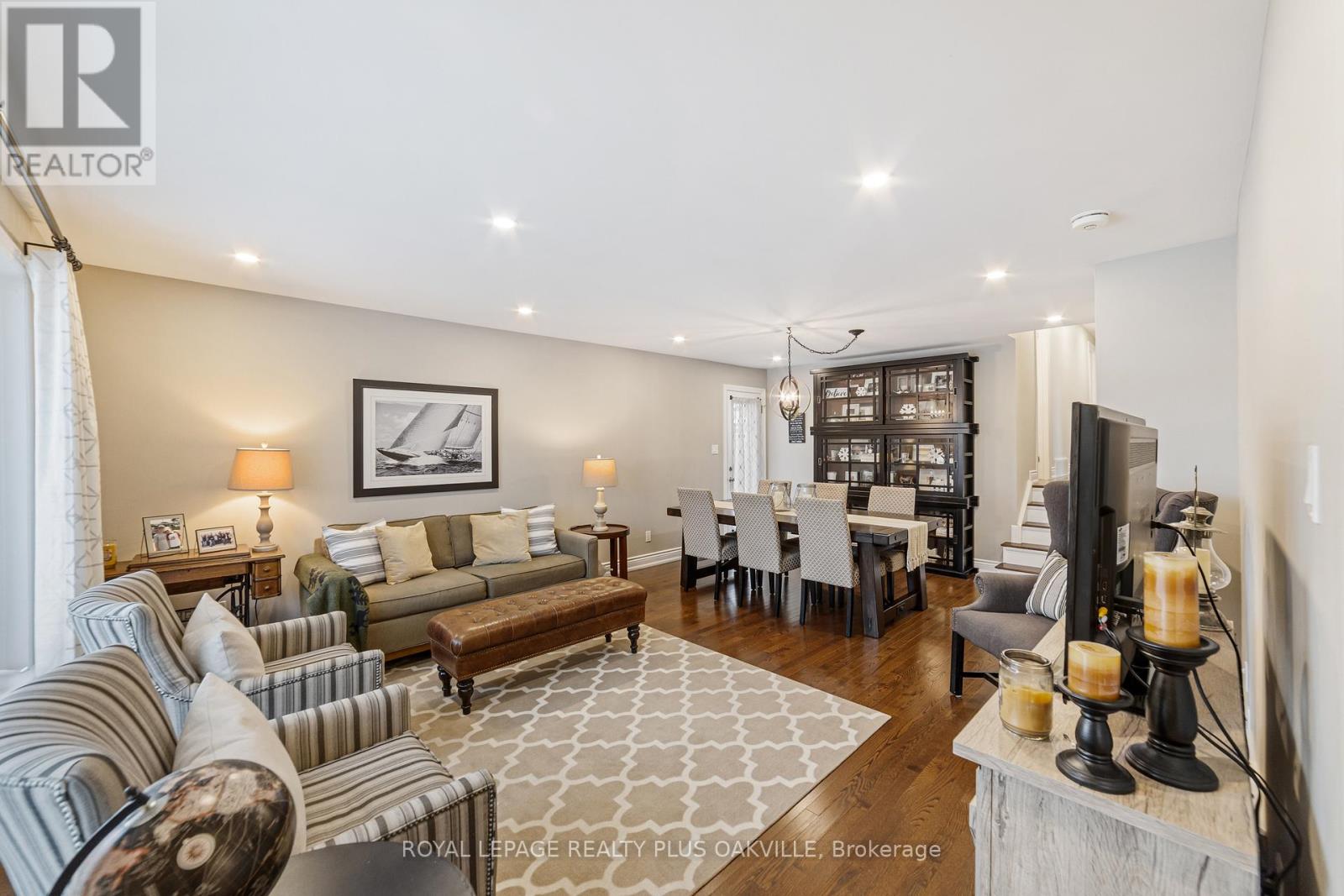 437 Withnell Crescent, Oakville, Ontario  L6L 3M1 - Photo 5 - W12540048