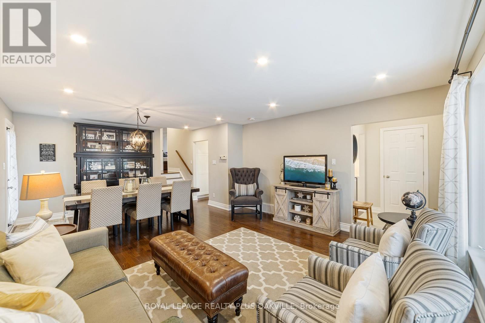 437 Withnell Crescent, Oakville, Ontario  L6L 3M1 - Photo 6 - W12540048