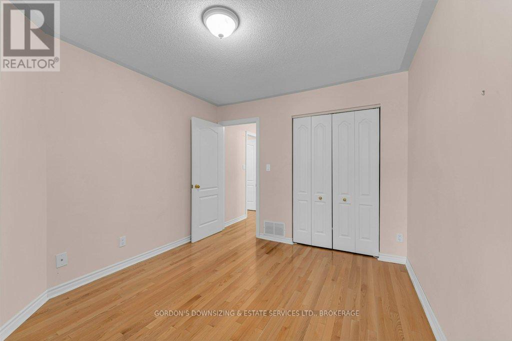 726 Millwood Drive, Kingston, Ontario K7M 8Z2 - Photo 18 - X12540148