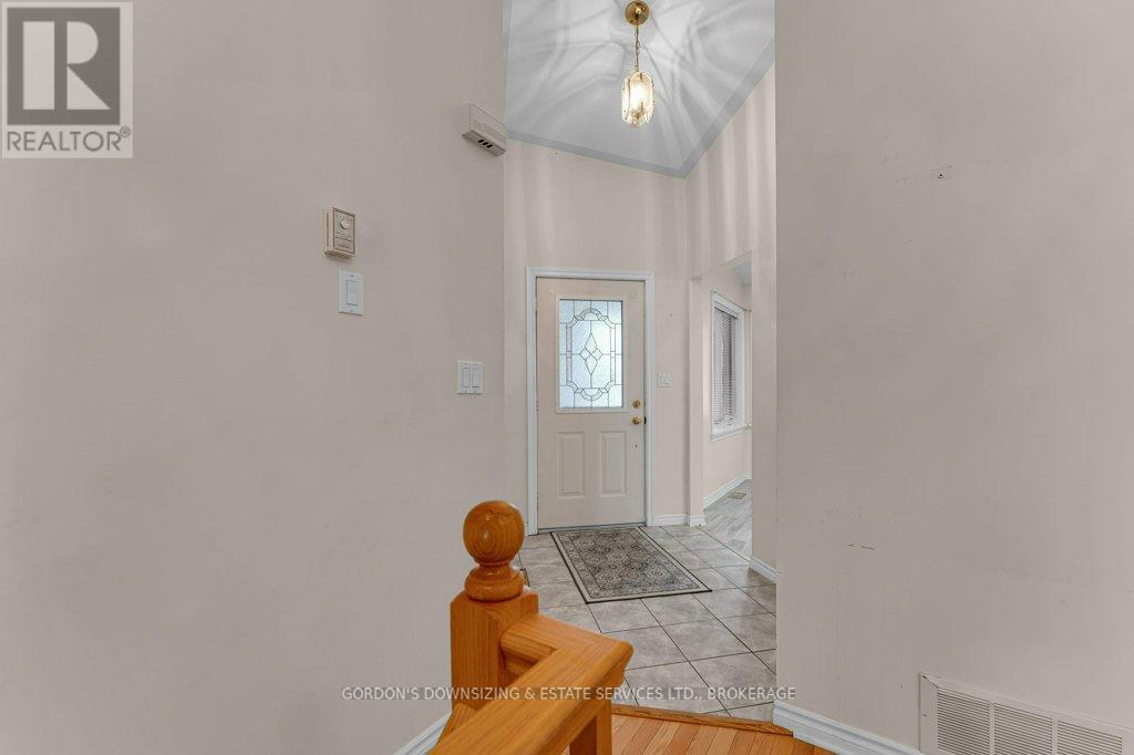 726 Millwood Drive, Kingston, Ontario K7M 8Z2 - Photo 3 - X12540148