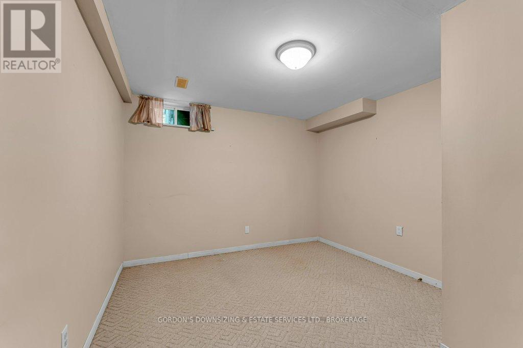 726 Millwood Drive, Kingston, Ontario K7M 8Z2 - Photo 33 - X12540148