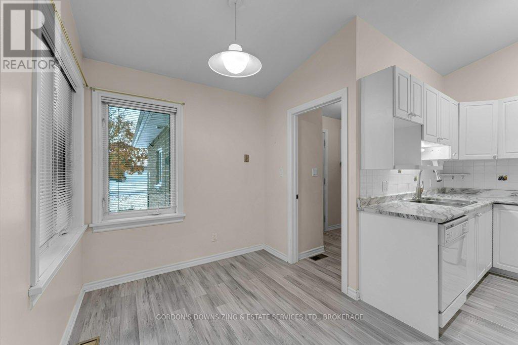 726 Millwood Drive, Kingston, Ontario K7M 8Z2 - Photo 6 - X12540148