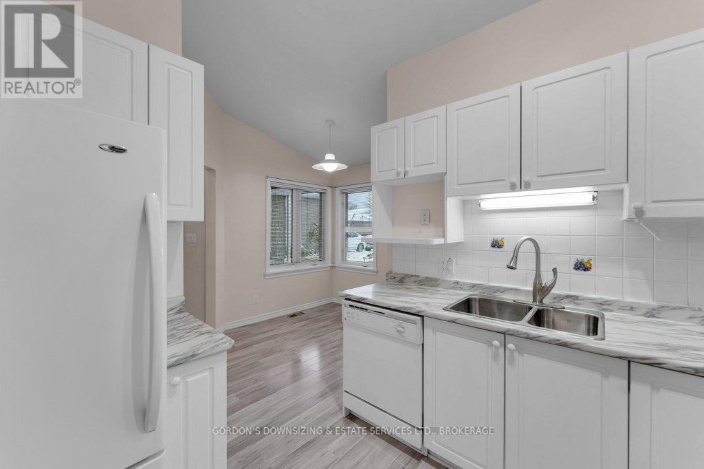 726 Millwood Drive, Kingston, Ontario K7M 8Z2 - Photo 9 - X12540148