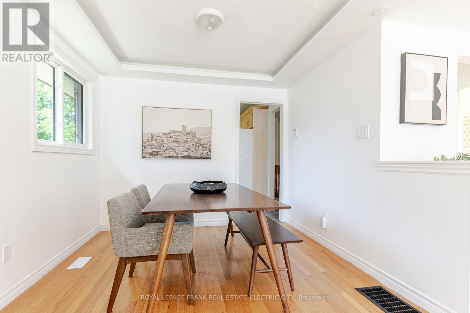 972 Southlawn Drive, Peterborough, Ontario  K9J 1G2 - Photo 10 - X12540192