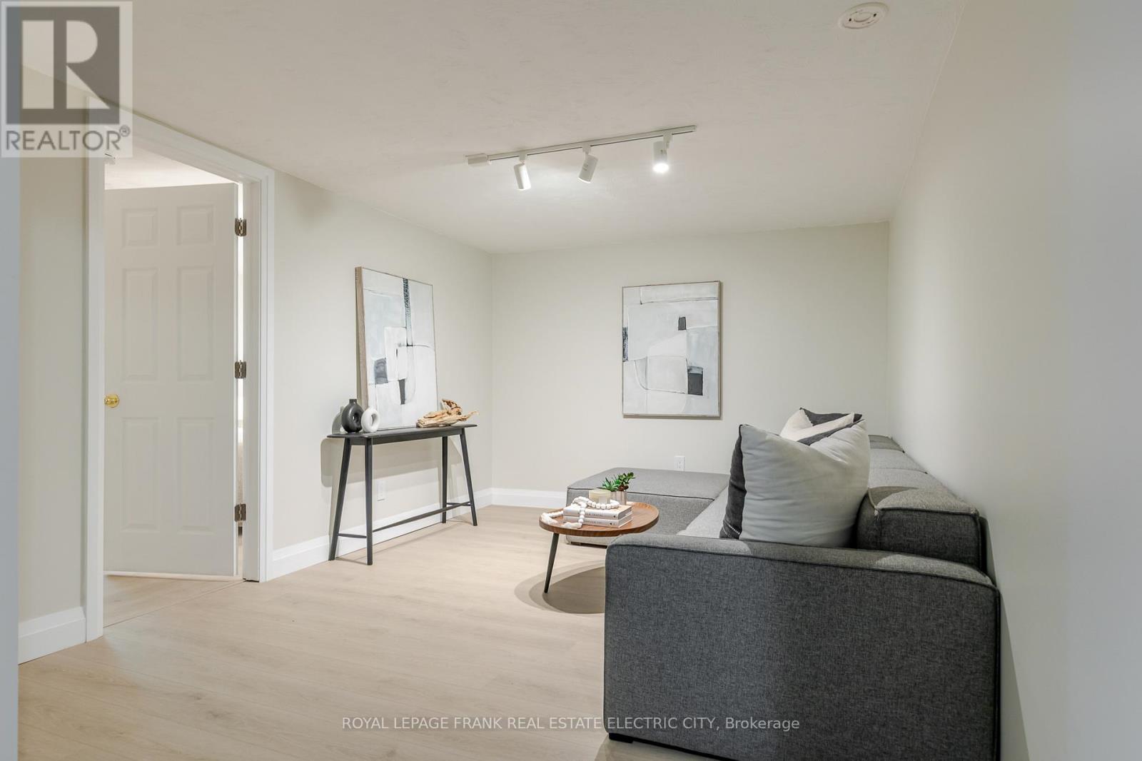 972 Southlawn Drive, Peterborough, Ontario  K9J 1G2 - Photo 40 - X12540192