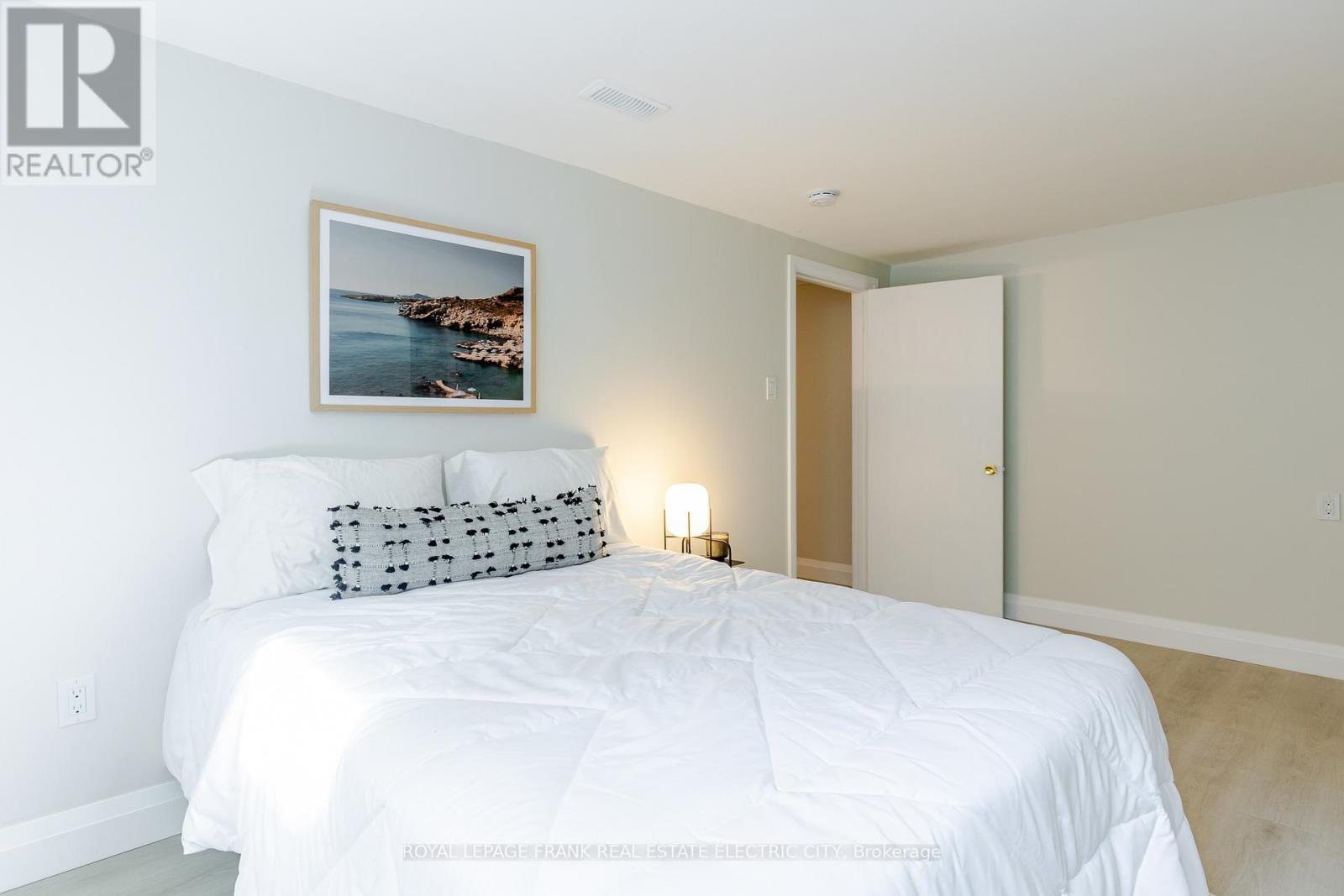 972 Southlawn Drive, Peterborough, Ontario  K9J 1G2 - Photo 44 - X12540192