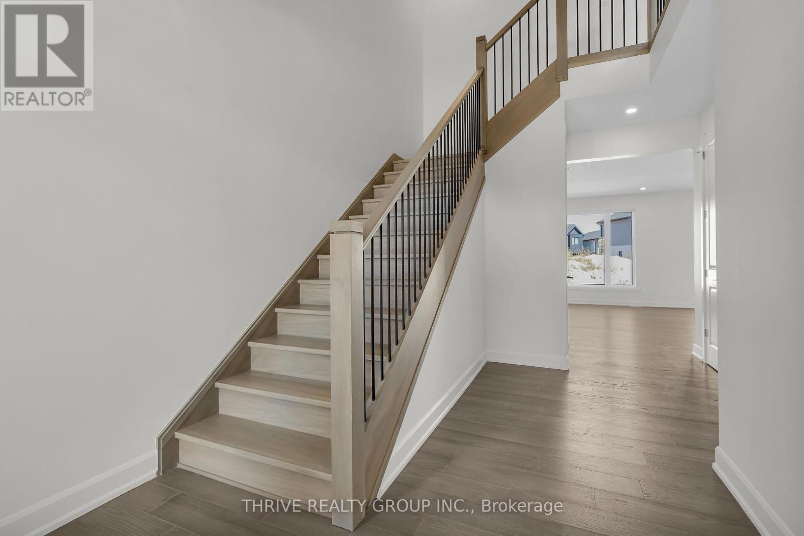 3843 Petalpath Way, London South, Ontario  N6P 1H5 - Photo 3 - X12540128