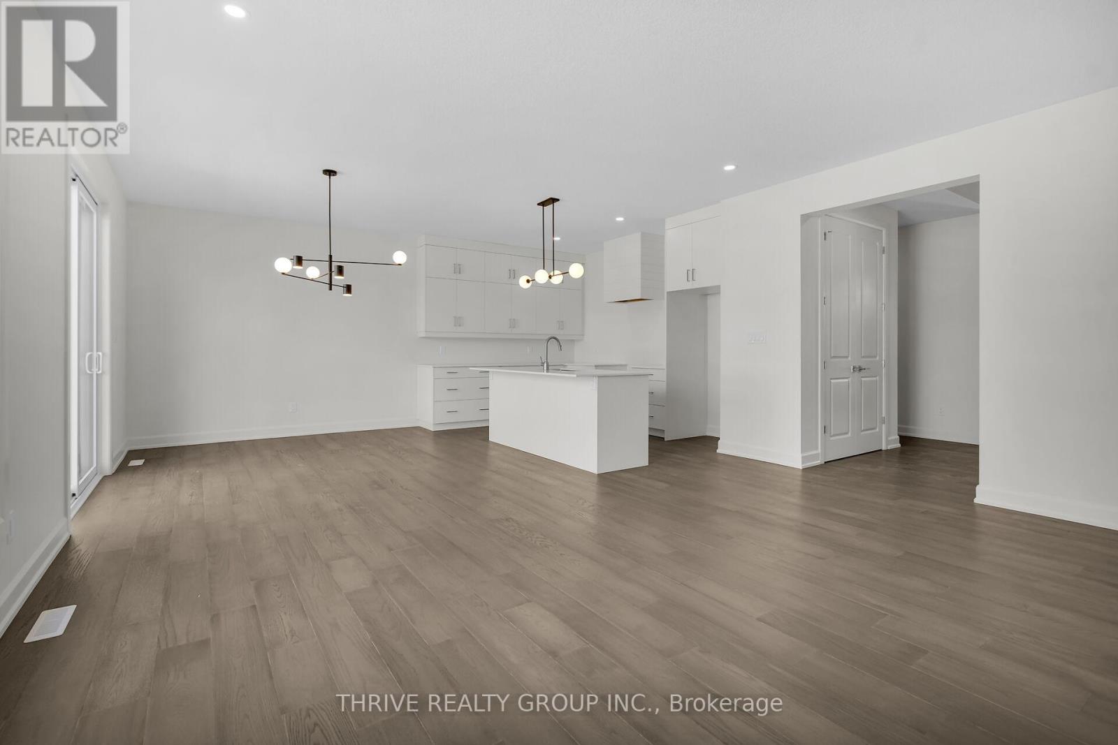 3843 Petalpath Way, London South, Ontario  N6P 1H5 - Photo 6 - X12540128