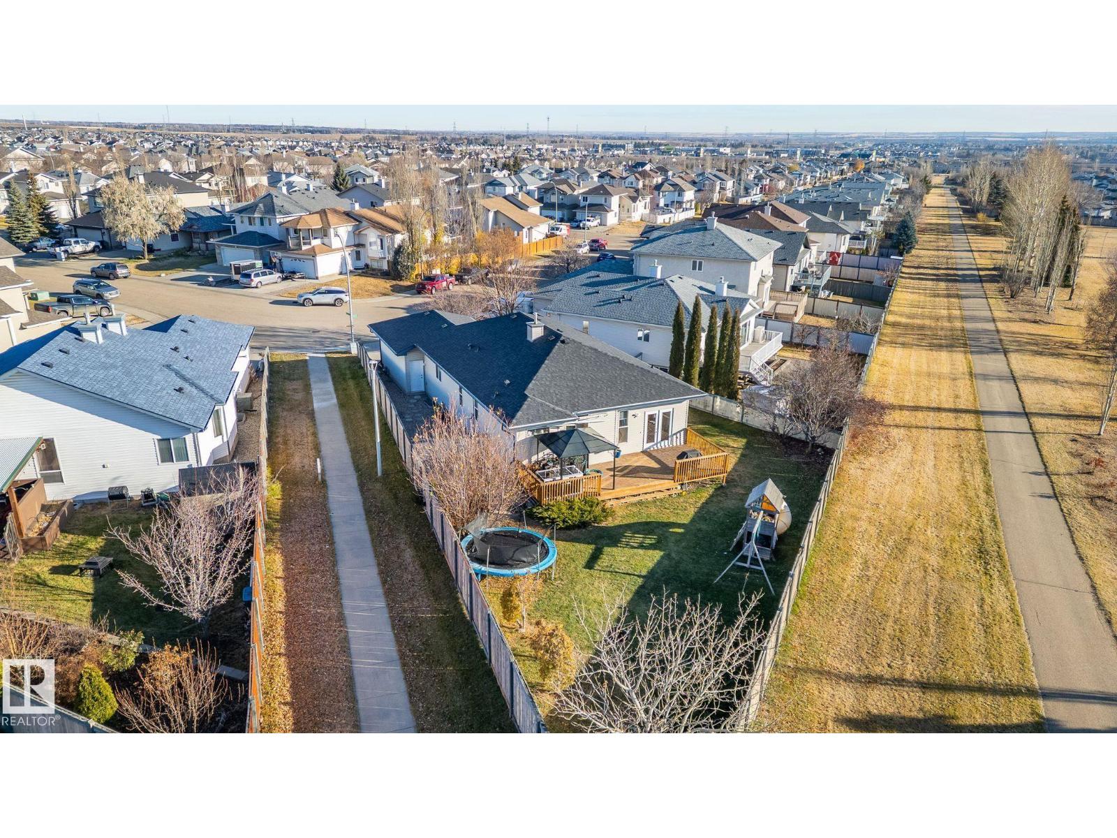 4931 152 Ave Nw, Edmonton, Alberta  T5Y 3C2 - Photo 3 - E4465560