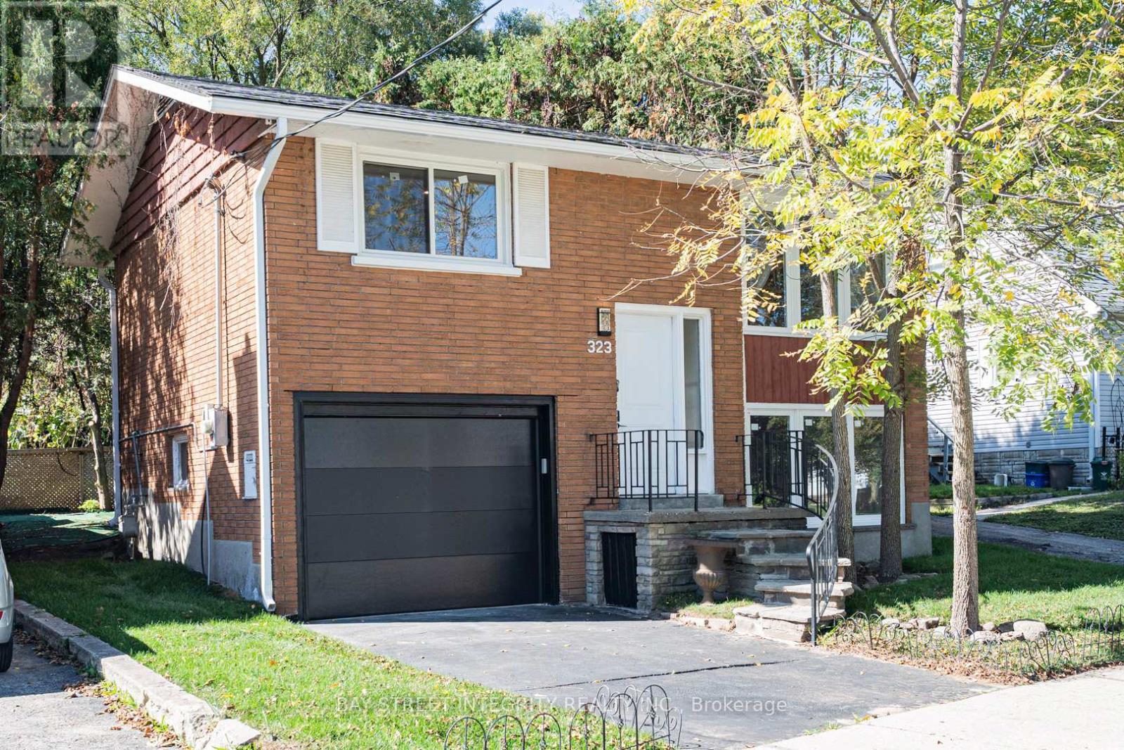 323 CLIFTON ROAD, Kitchener, Ontario