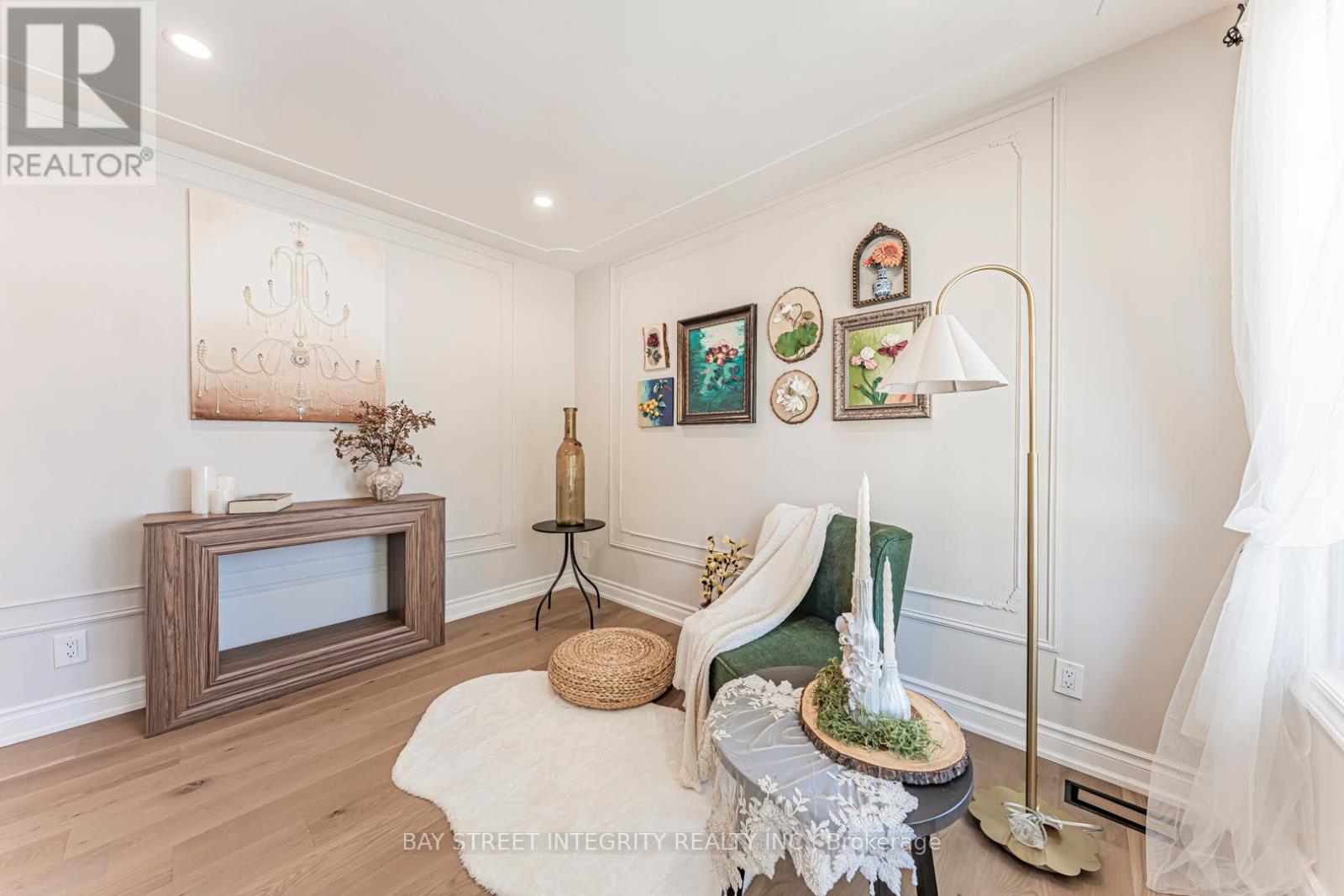 323 Clifton Road, Kitchener, Ontario  N2H 4W1 - Photo 12 - X12540084