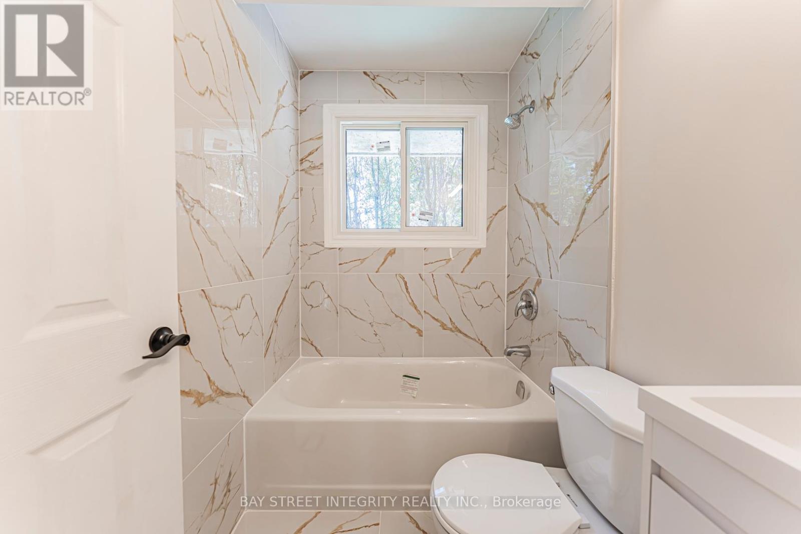 323 Clifton Road, Kitchener, Ontario  N2H 4W1 - Photo 22 - X12540084