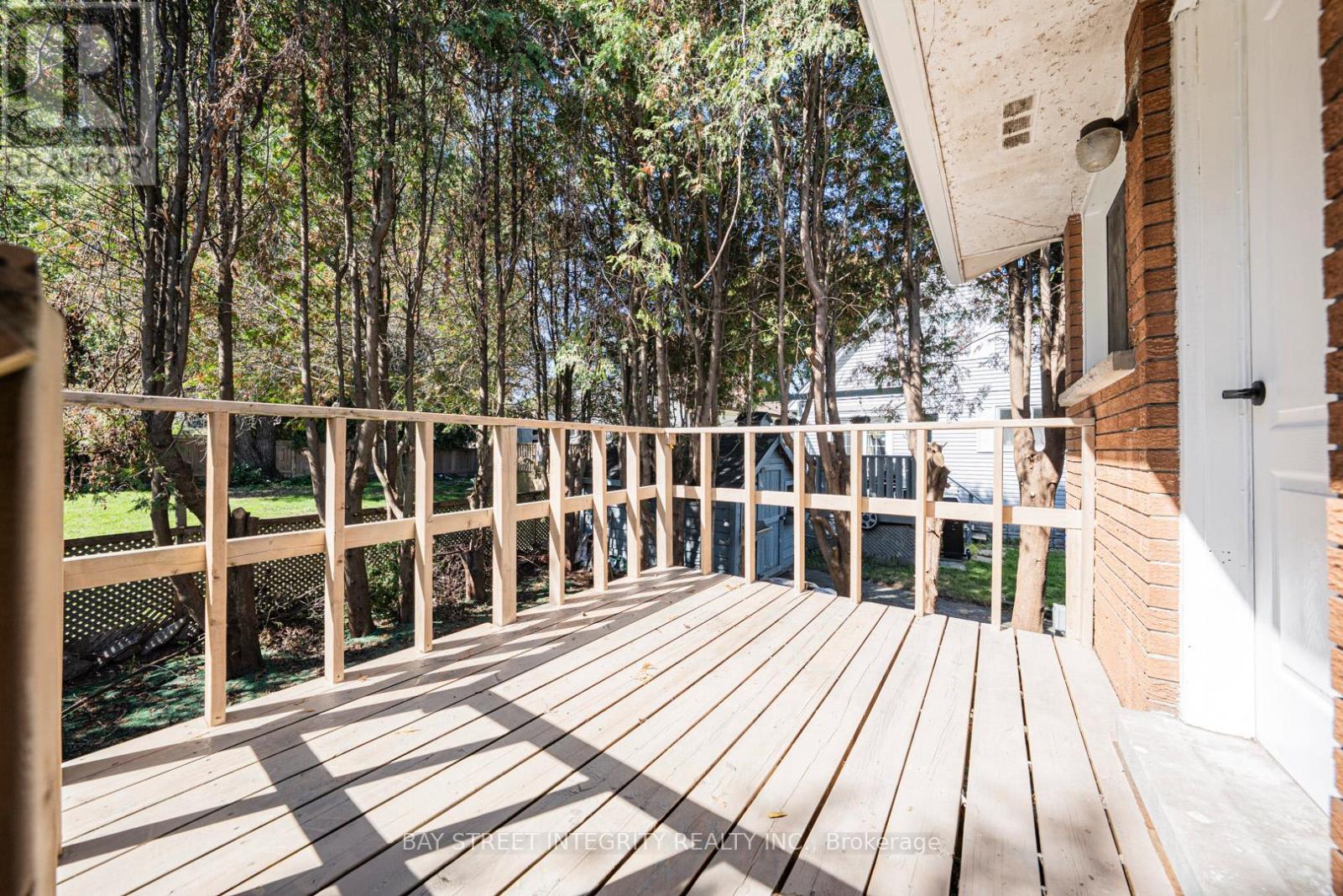 323 Clifton Road, Kitchener, Ontario  N2H 4W1 - Photo 39 - X12540084