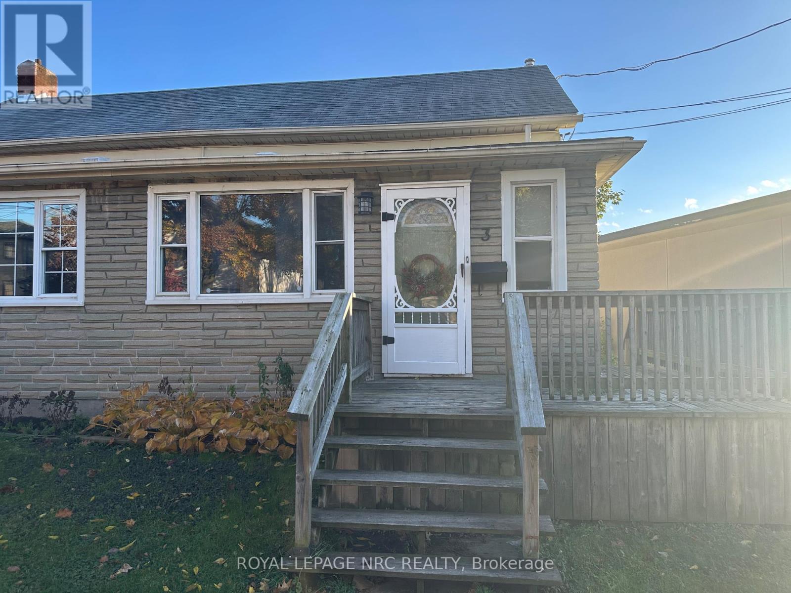 3 Portland Street, Thorold, Ontario  L2V 1R9 - Photo 2 - X12540156