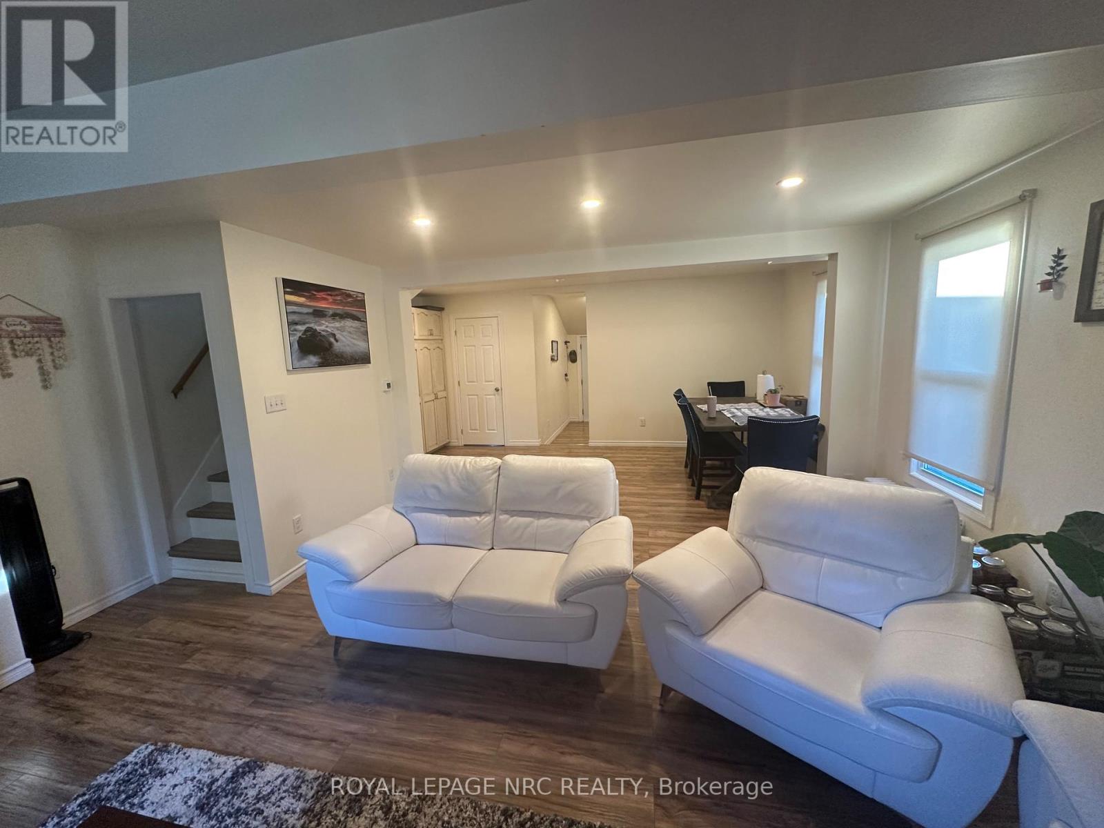 3 Portland Street, Thorold, Ontario  L2V 1R9 - Photo 3 - X12540156