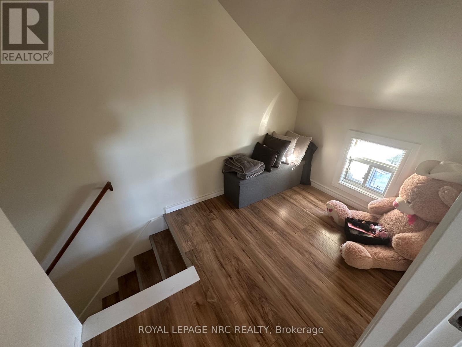 3 Portland Street, Thorold, Ontario  L2V 1R9 - Photo 32 - X12540156