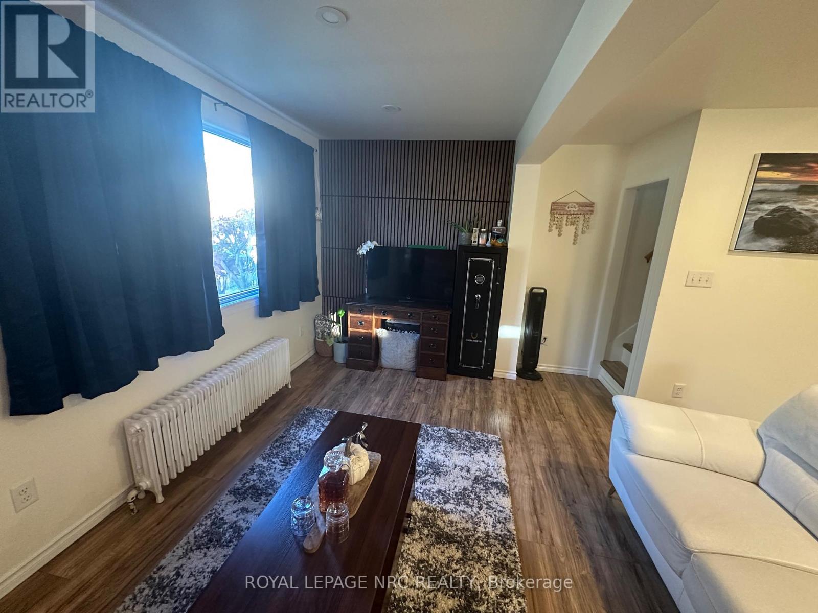 3 Portland Street, Thorold, Ontario  L2V 1R9 - Photo 5 - X12540156