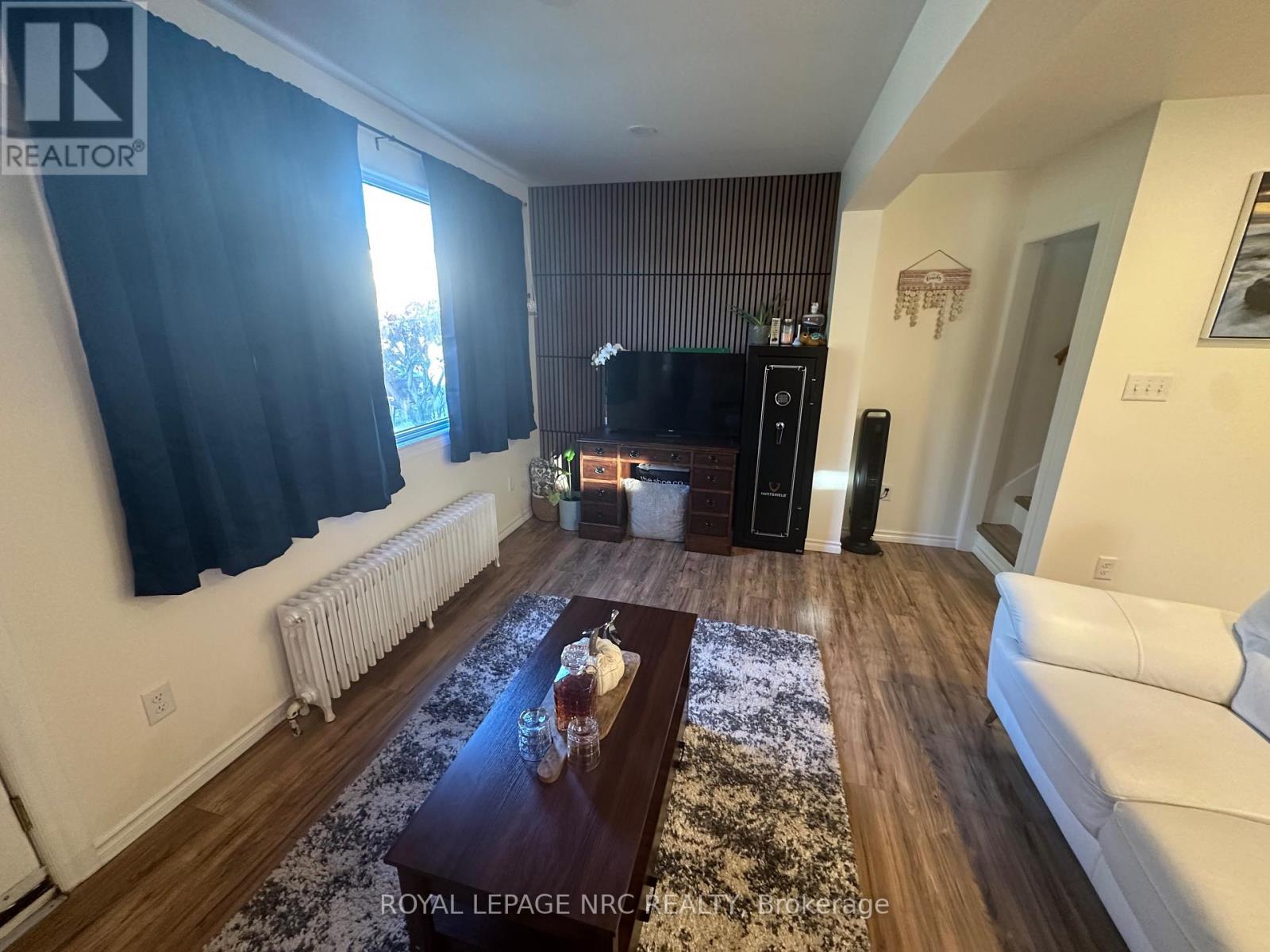 3 Portland Street, Thorold, Ontario  L2V 1R9 - Photo 6 - X12540156