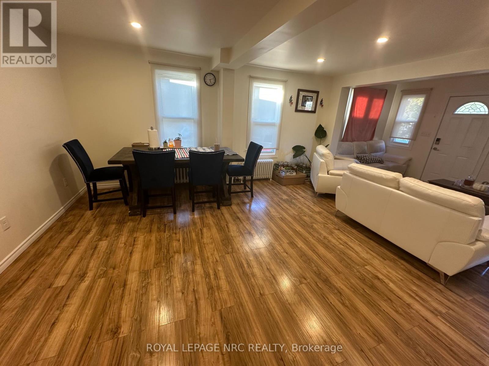 3 Portland Street, Thorold, Ontario  L2V 1R9 - Photo 9 - X12540156