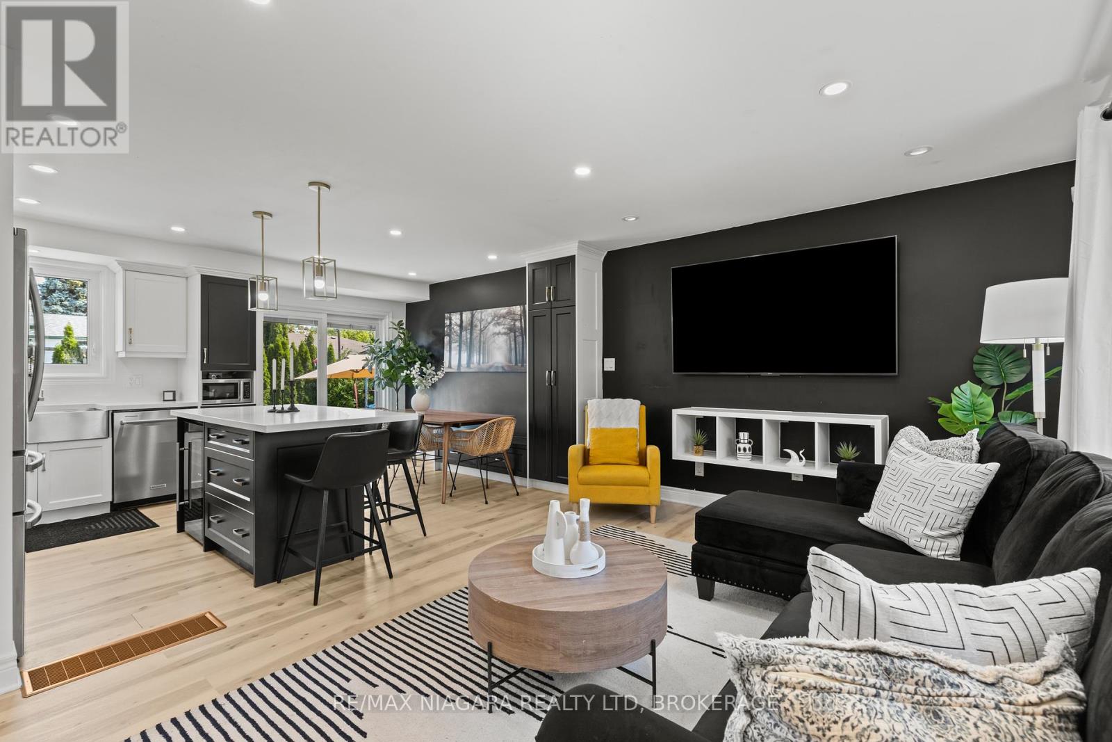 78 Glen Park Road, St. Catharines, Ontario  L2N 3E9 - Photo 2 - X12540184