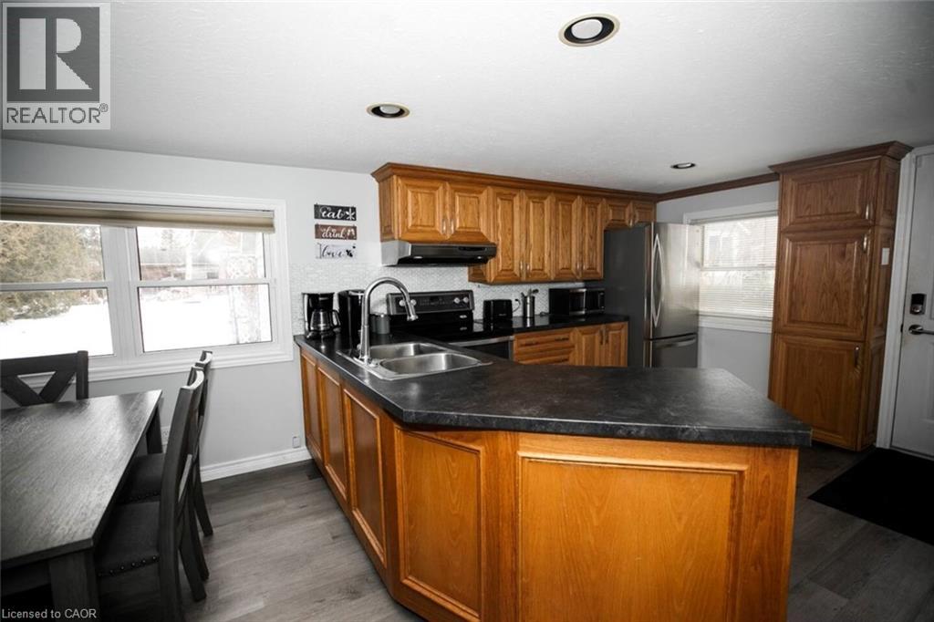 24 Arthur St, Port Elgin, Ontario  N0H 2C5 - Photo 13 - 40777722