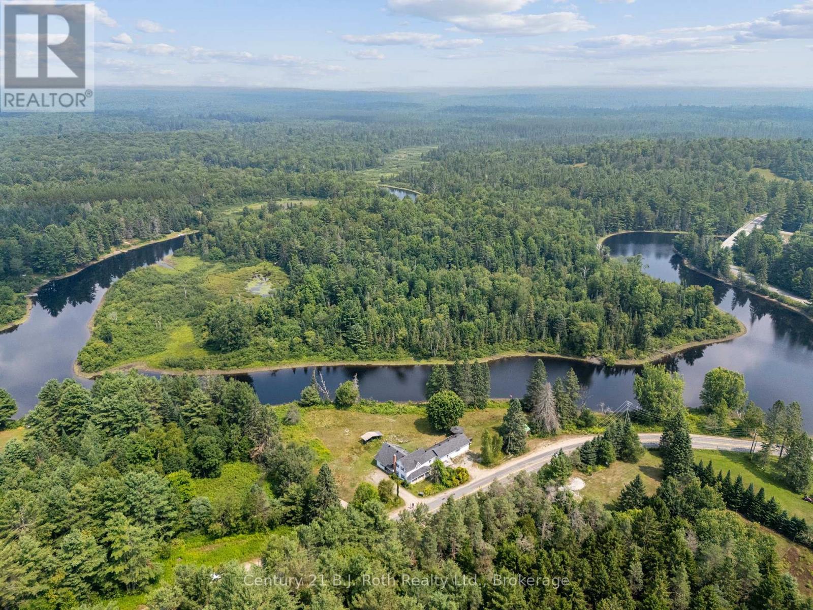 2377 Fraserburg Road, Lake Of Bays, Ontario  P1L 1X3 - Photo 47 - X12540190