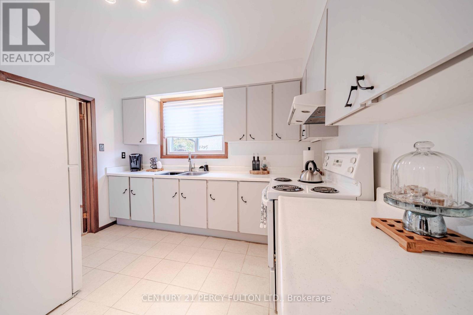 3 Griselda Crescent, Toronto, Ontario  M1G 3P5 - Photo 13 - E12537366