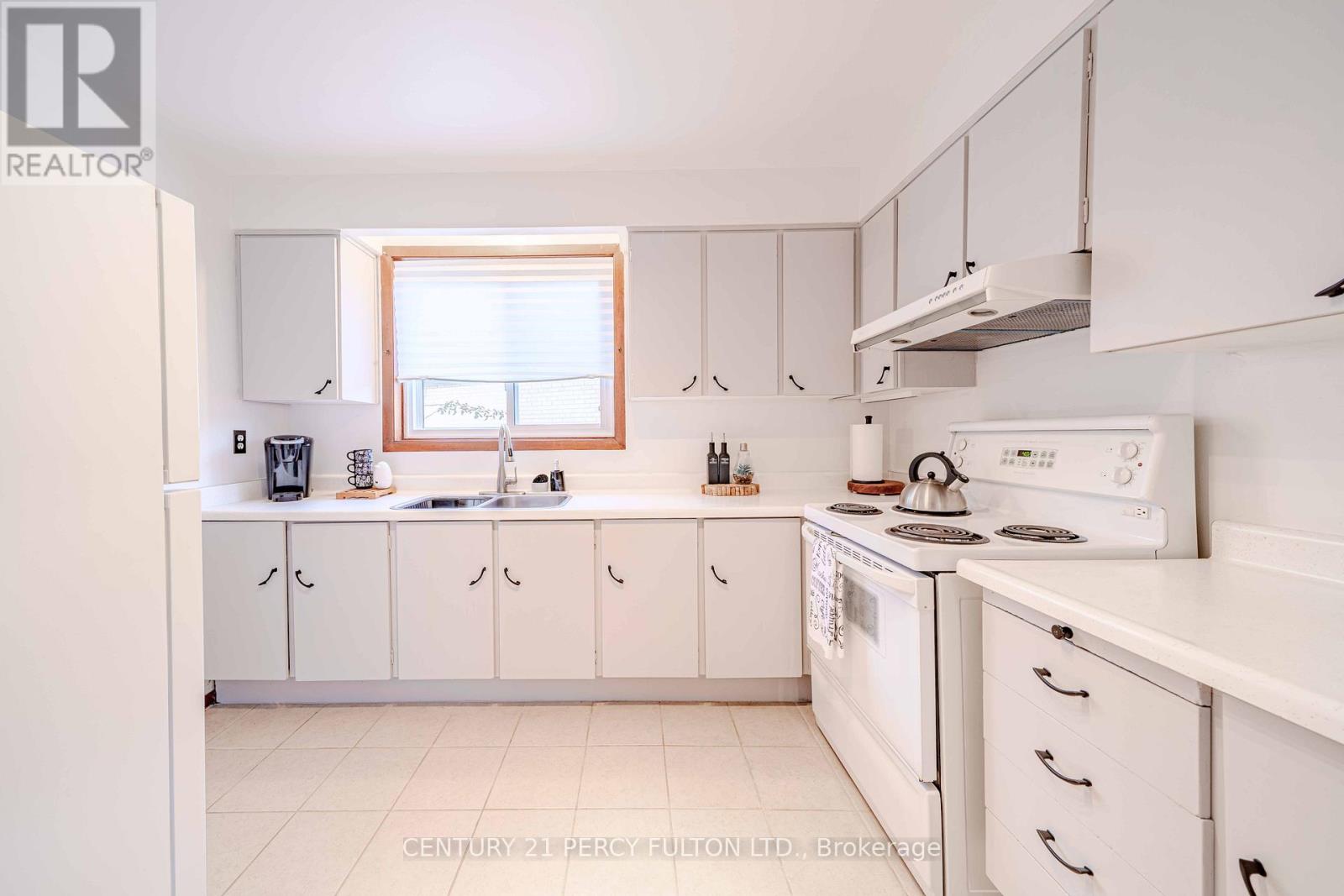 3 Griselda Crescent, Toronto, Ontario  M1G 3P5 - Photo 14 - E12537366