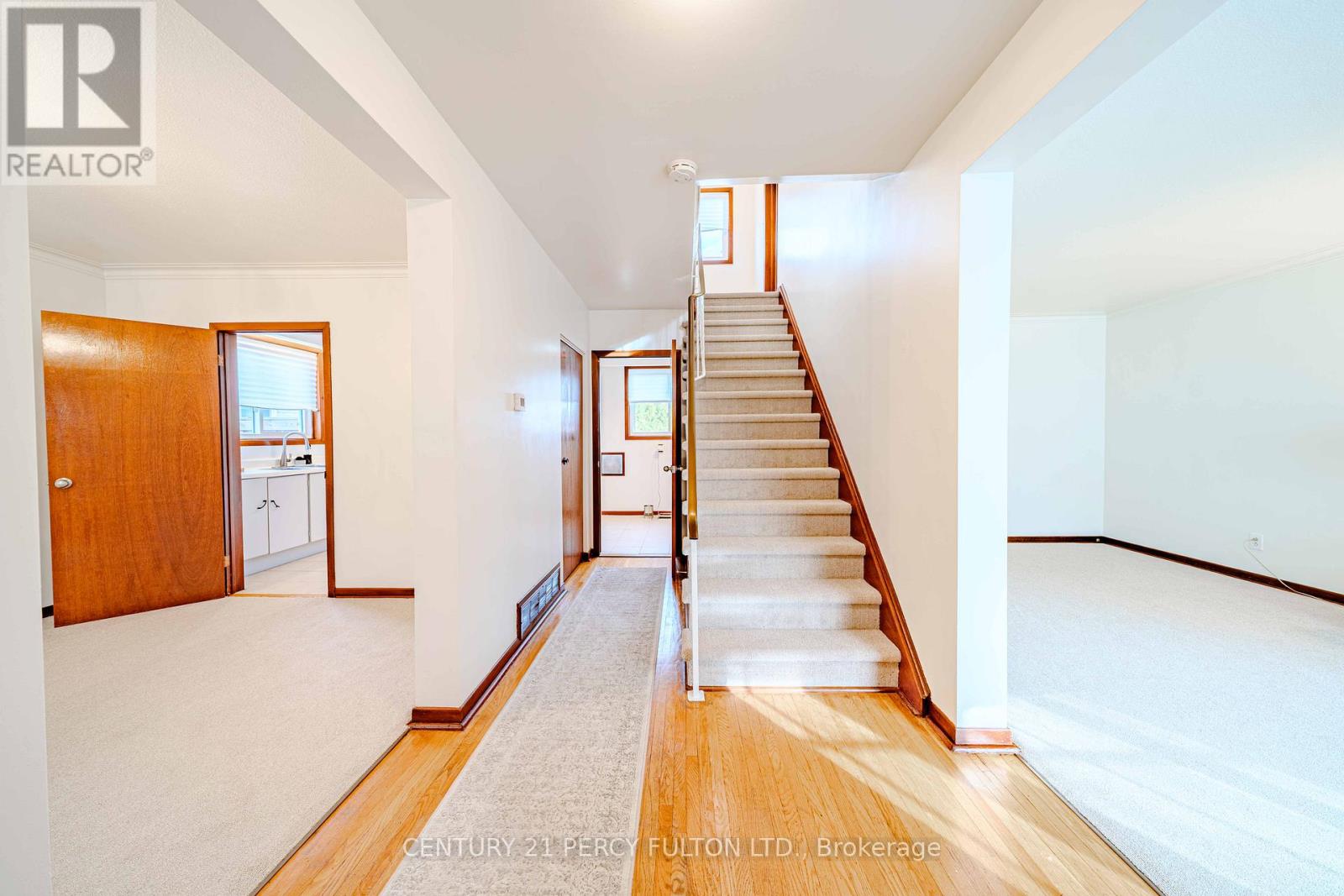 3 Griselda Crescent, Toronto, Ontario  M1G 3P5 - Photo 7 - E12537366