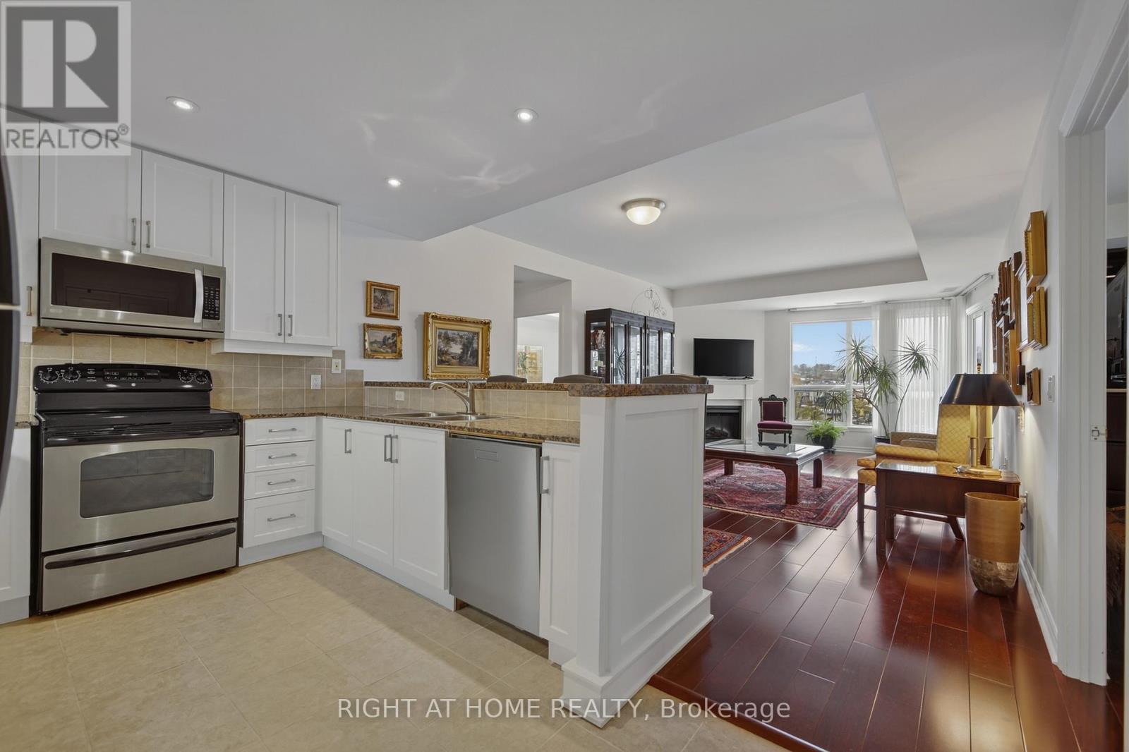 409 - 6 Toronto Street, Barrie, Ontario L4N 9R2 - Photo 7 - S12526486