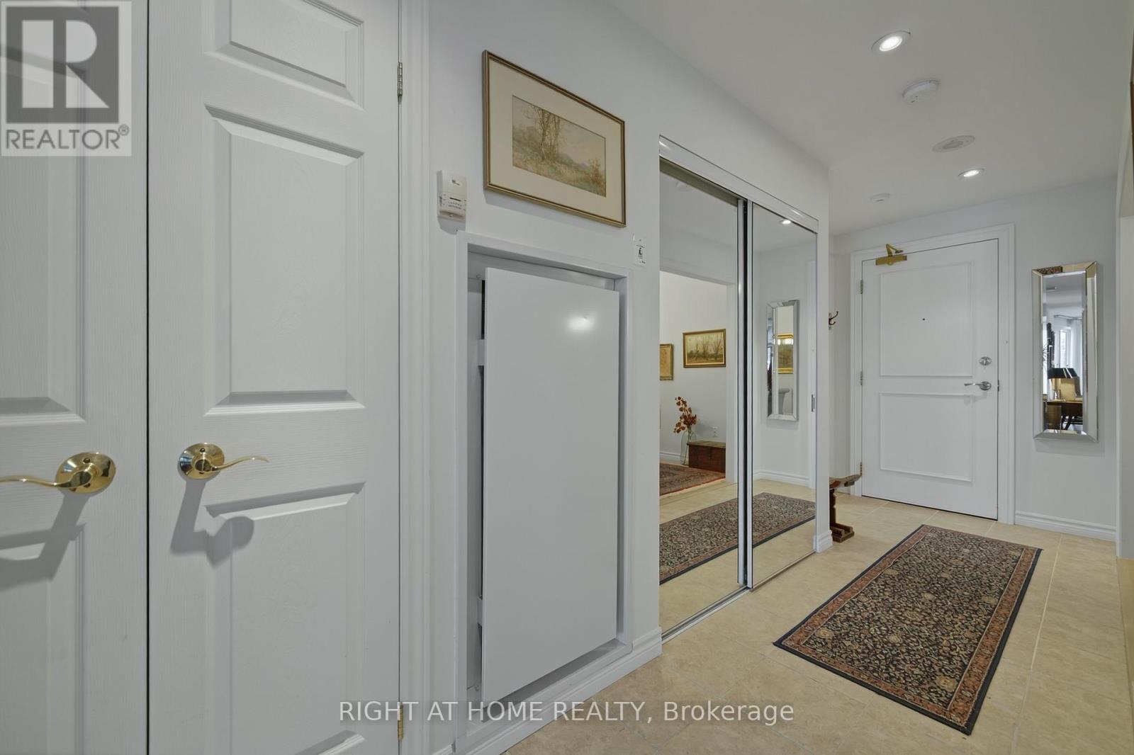 409 - 6 Toronto Street, Barrie, Ontario L4N 9R2 - Photo 5 - S12526486