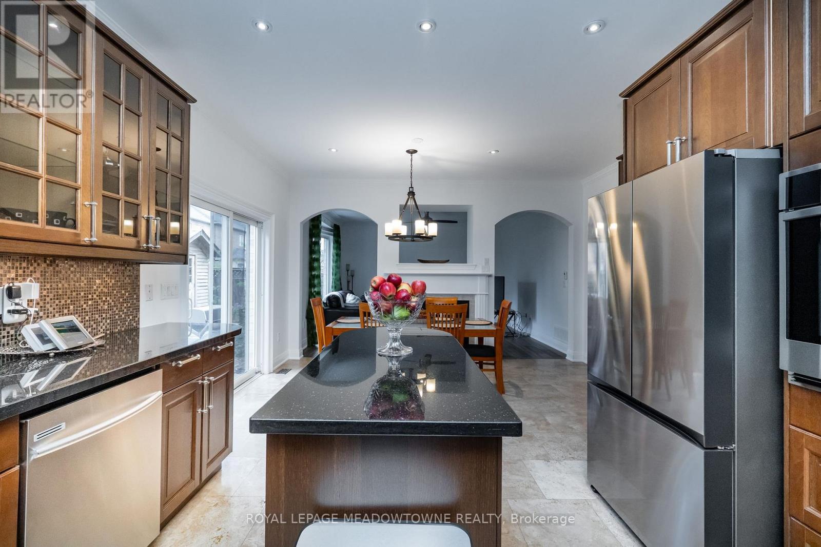 26 Emperor Drive, Brampton, Ontario  L6P 1X5 - Photo 14 - W12535154