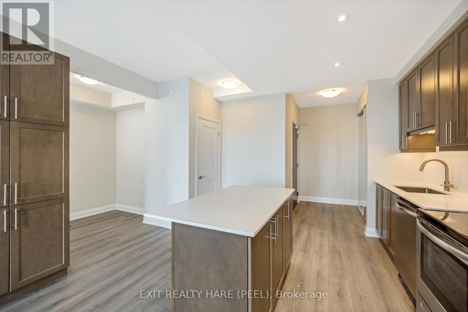 901 - 15 Lynch Street, Brampton, Ontario  L6W 0C7 - Photo 12 - W12538182