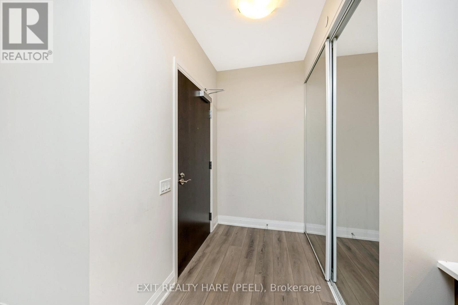 901 - 15 Lynch Street, Brampton, Ontario  L6W 0C7 - Photo 5 - W12538182