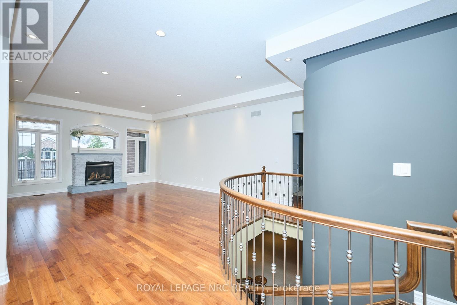 45 Timber Creek Crescent, Pelham, Ontario  L3E 0P3 - Photo 25 - X12538118