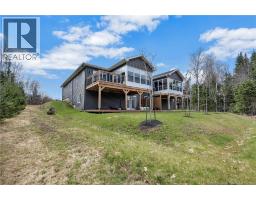 310 Damien, dieppe, New Brunswick