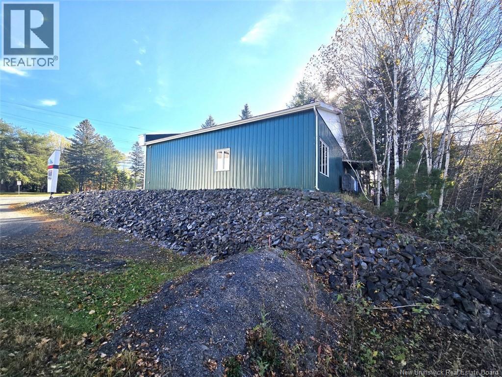 700 Victoria Street, Edmundston, New Brunswick  E3V 3S9 - Photo 24 - NB130024