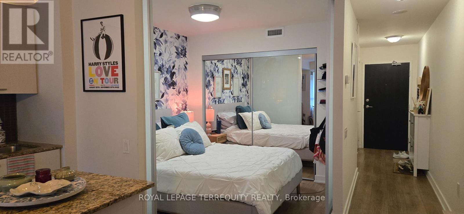 411 - 775 King Street W, Toronto, Ontario  M5V 2K3 - Photo 10 - C12540150