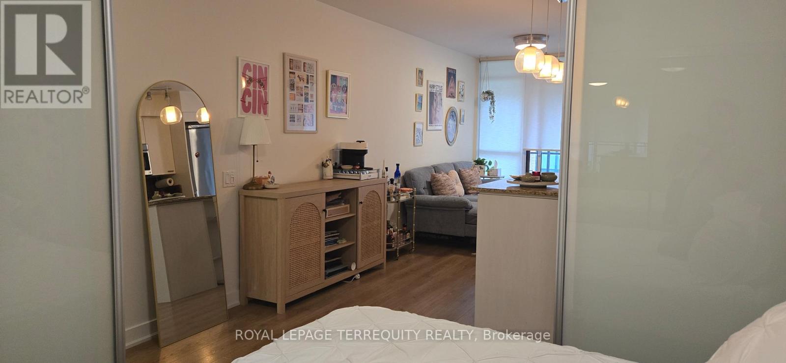 411 - 775 King Street W, Toronto, Ontario  M5V 2K3 - Photo 15 - C12540150