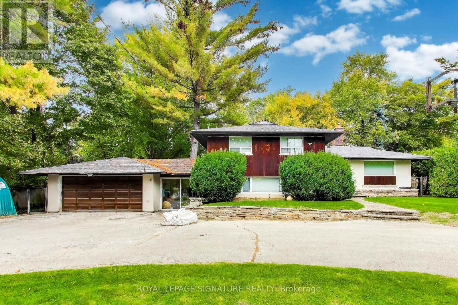 358 SPRING GARDEN AVENUE, Toronto, Ontario