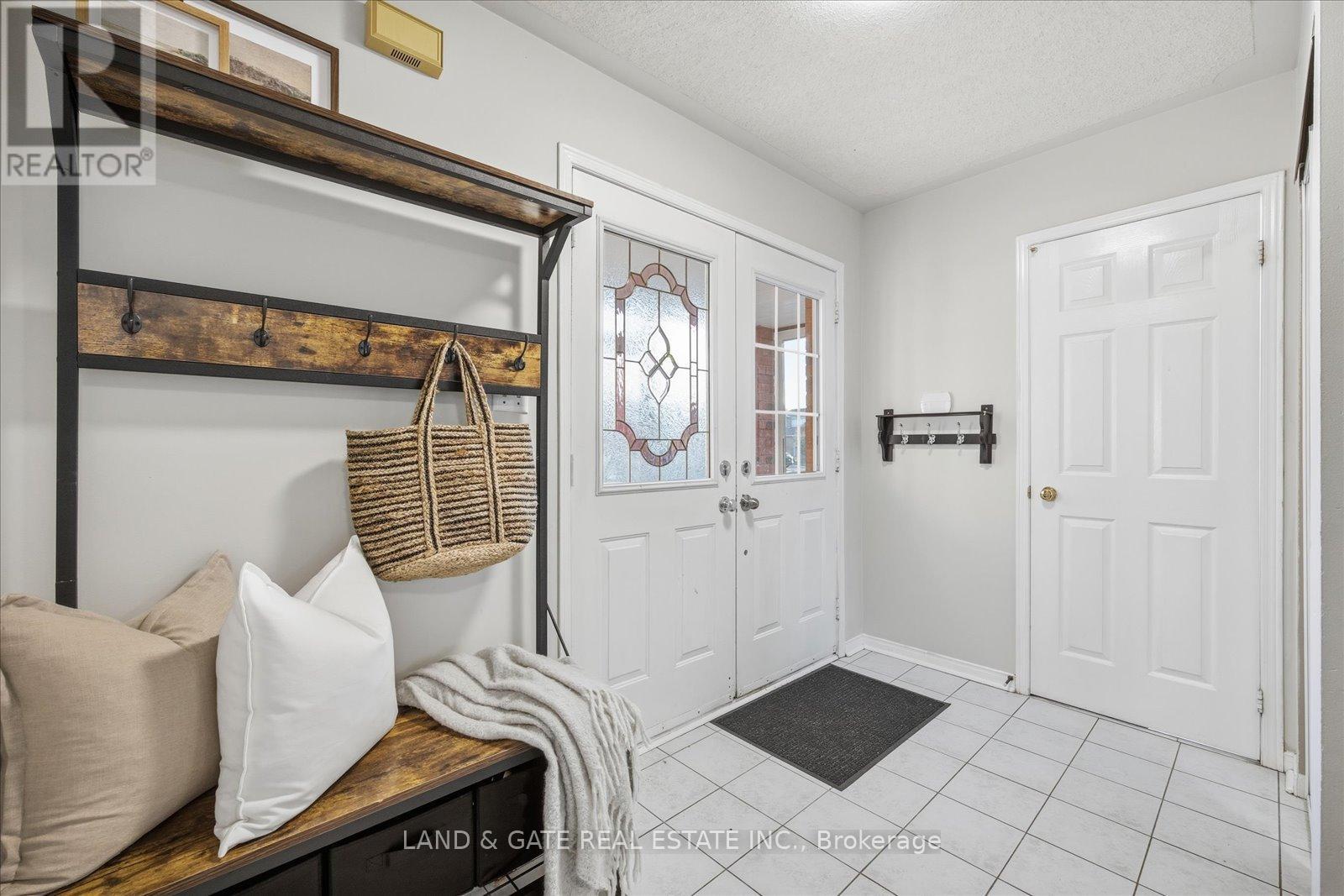 76 Moyse Drive, Clarington, Ontario  L1E 2V8 - Photo 5 - E12540298